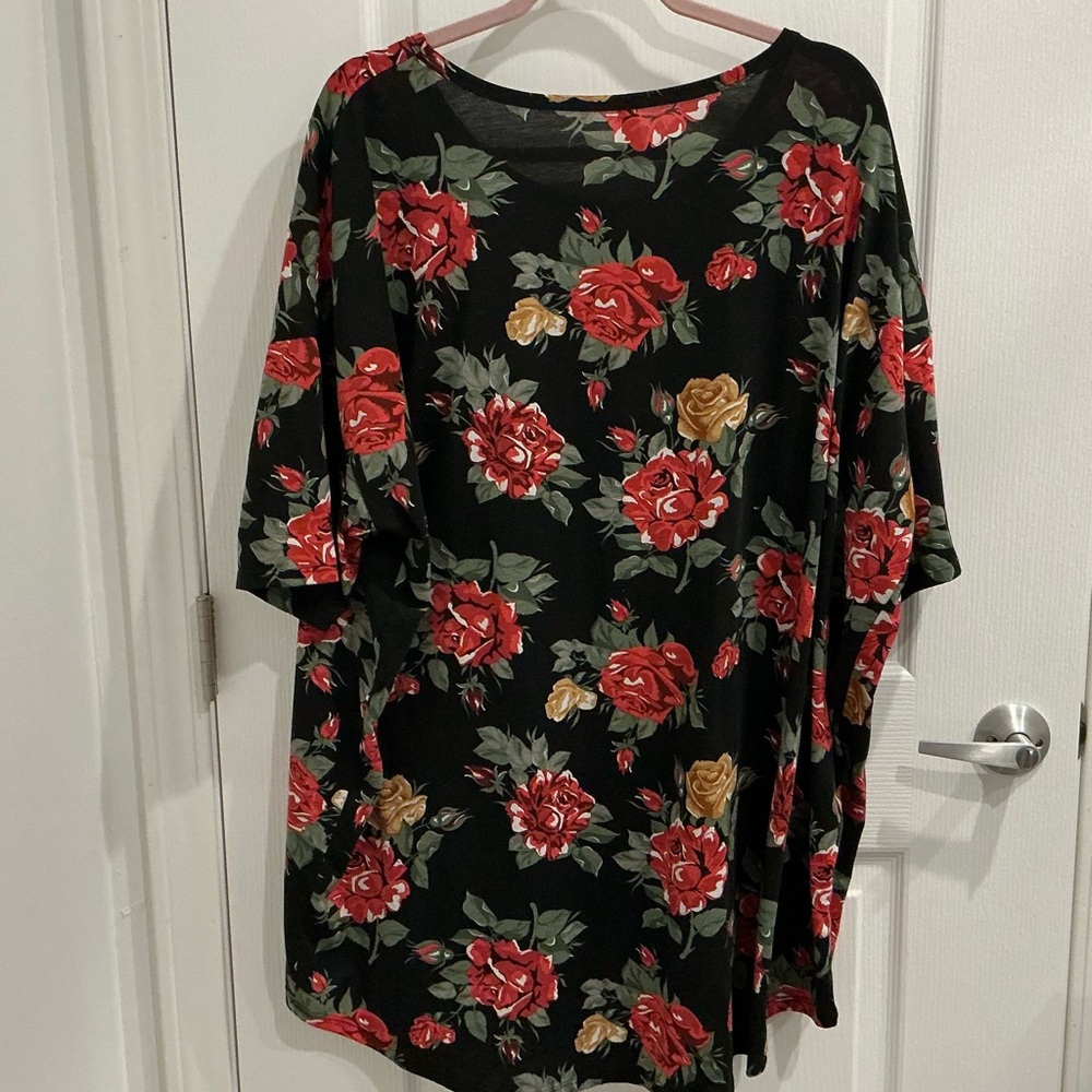 LuLaRoe Black Floral Scoop Neck Tunic with Red and Gold Roses - Picture 6 of 7